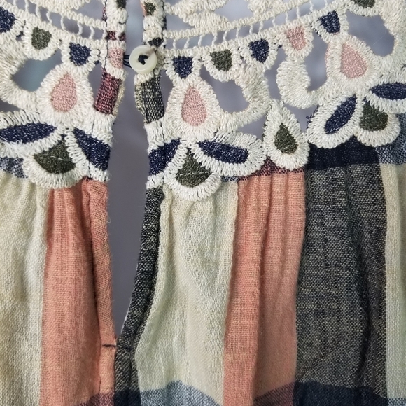 Anthropologie plaid crochet swing top - Picture 10 of 14